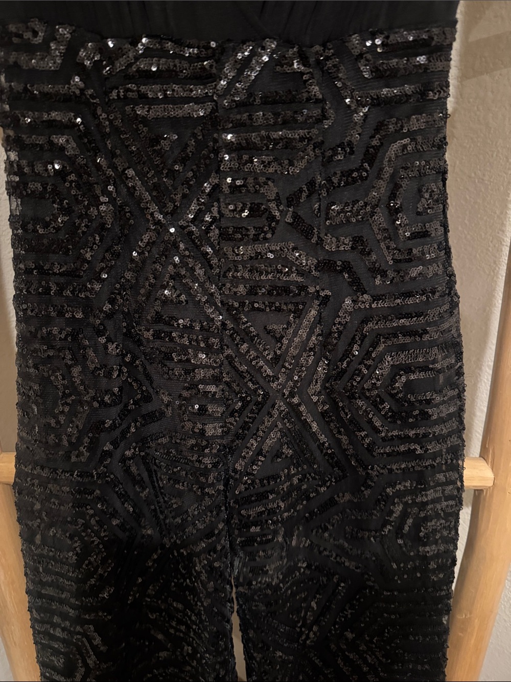 VENUS Black Sequin Wide-Leg Plunging V-Neck Jumpsuit - Picture 4 of 8